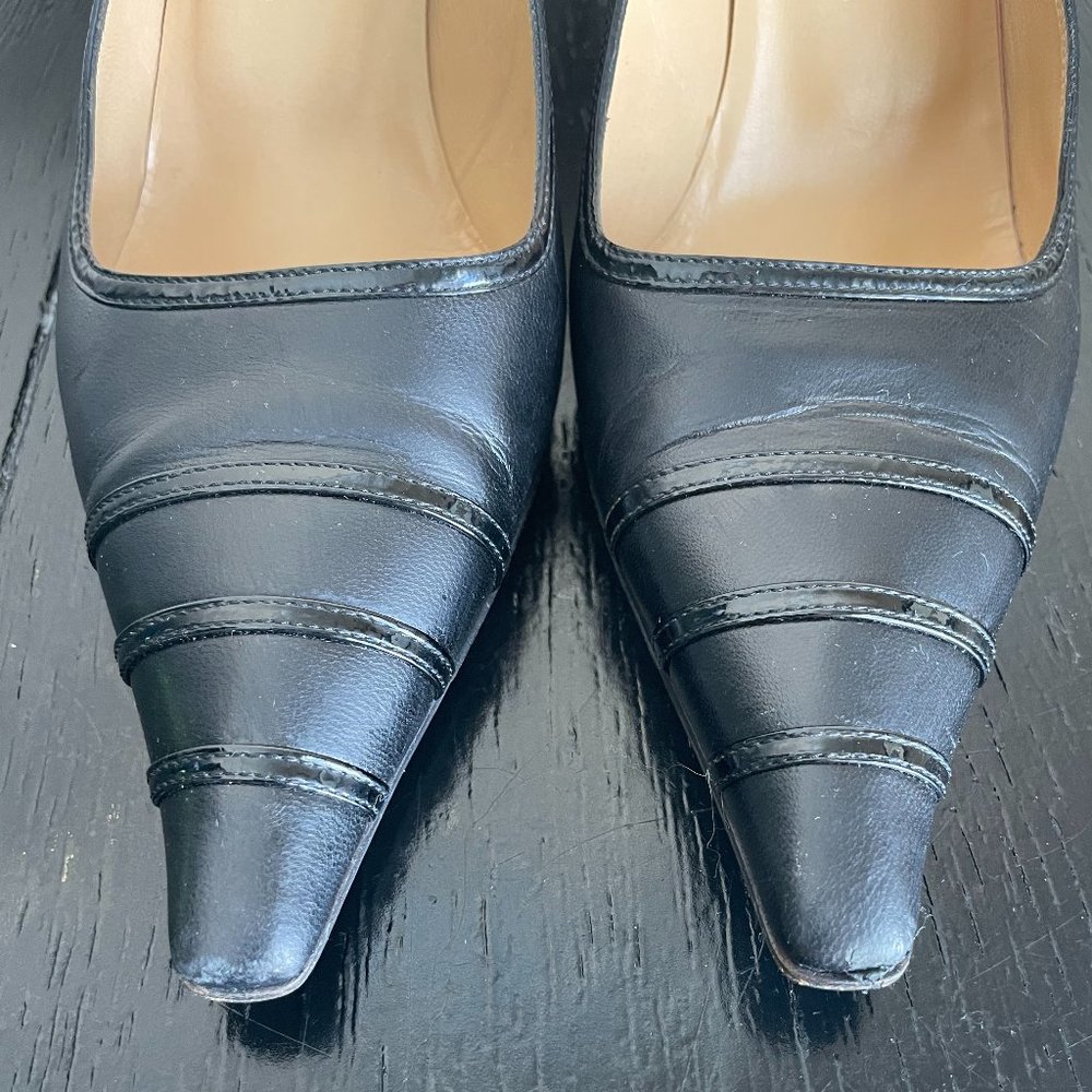 VTG Chanel Black Pumps Heels Leather 37 7 735 CC Pointed Striped 6.5 - Picture 8 of 11